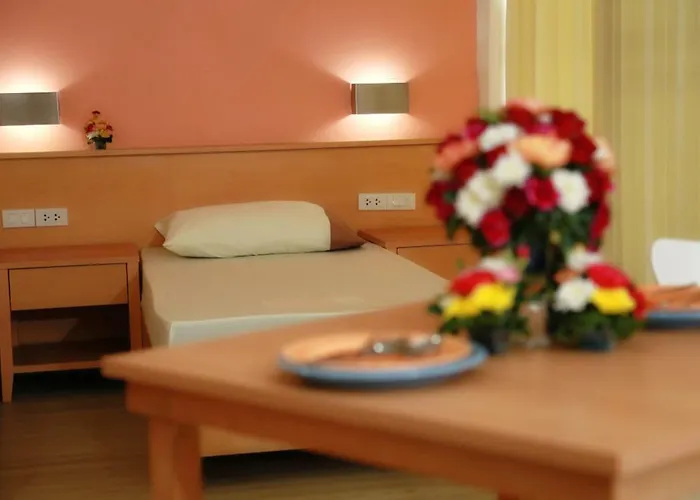 Sasi Place Apartment *